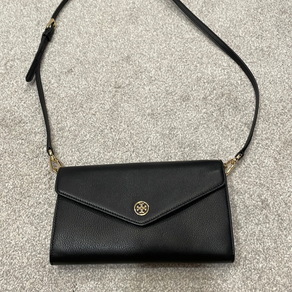Tory Burch Black Crossbody BNWT - LANDON EXPANDABLE CONCIERGE WALLET
